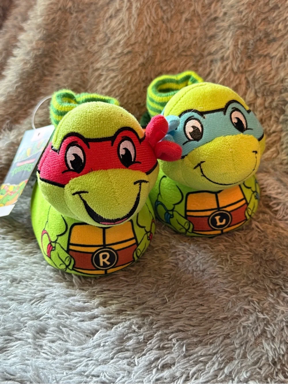 Teenage Mutant Ninja Turtles Plush Slippers - Red & Blue Masks Boys 5-6‎ New